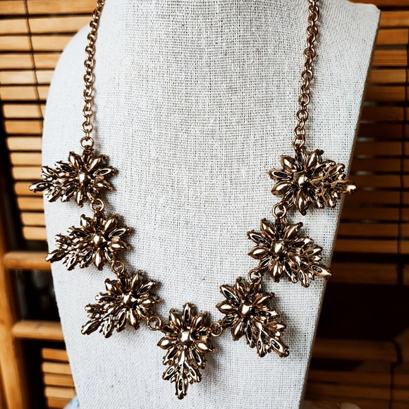 Gold Tone Topaz Olivine Crystal Clear Rhinestone Statement Necklace Unsigned - Picture 4 of 11